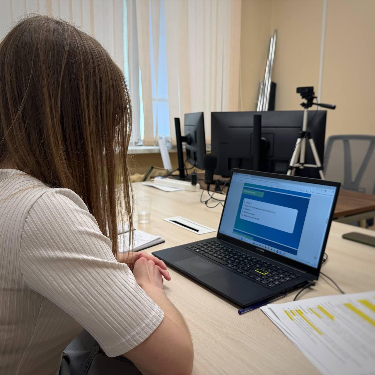 Смоляне провели очередной семинар по работе в соцсетях для молодежи Мангуша.