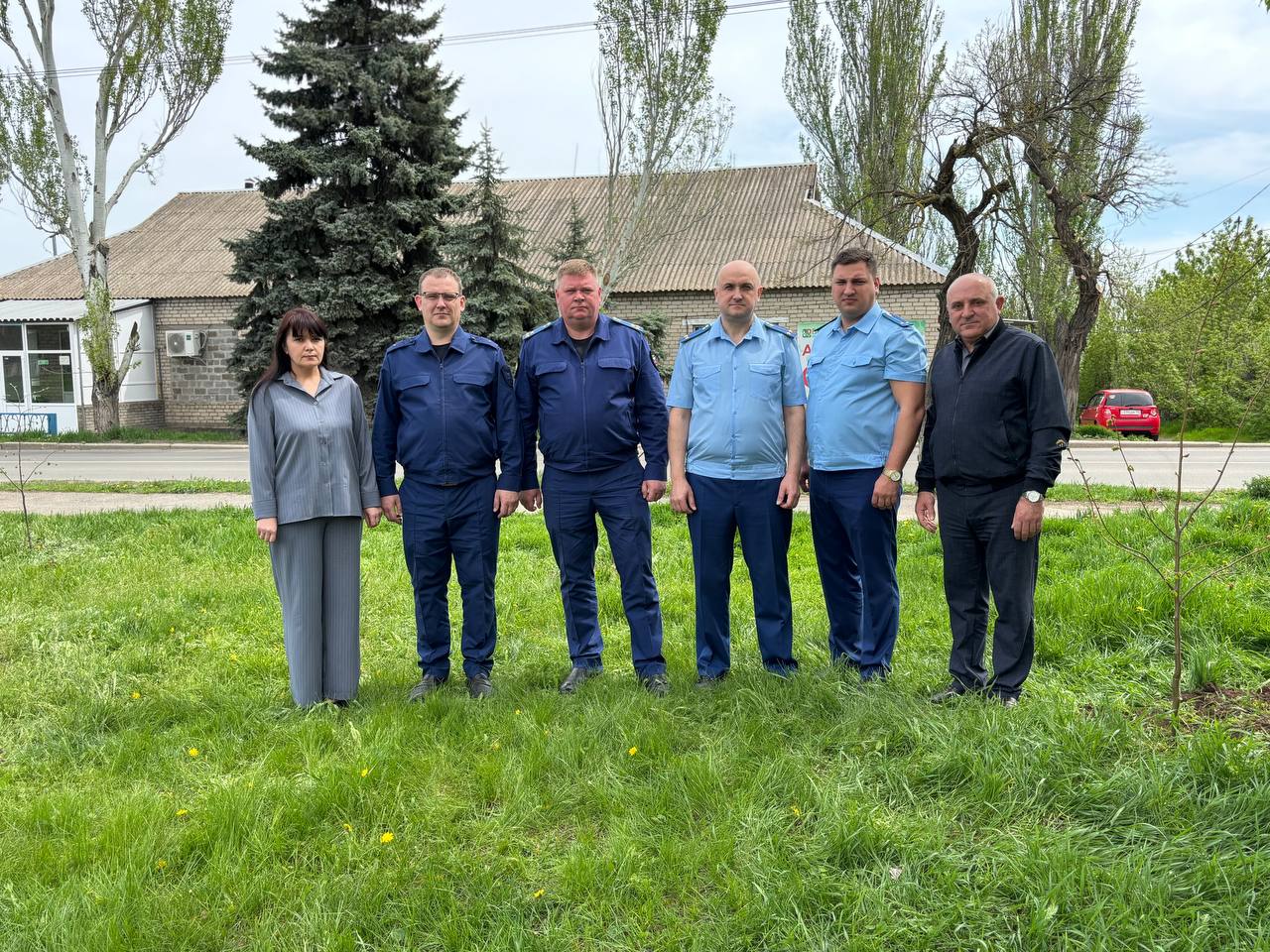 По поручению Главы Донецкой Народной Республики – Дениса Владимировича Пушилина, в Мангушском муниципальном округе продолжается двухмесячник по благоустройству и озеленению «Зелёный Донбасс».