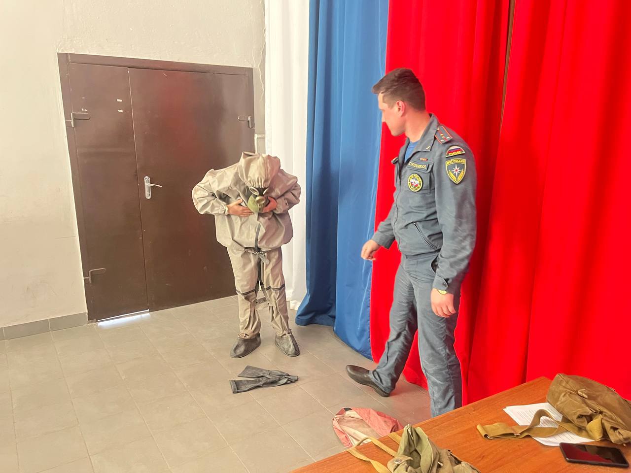 Выступления по гражданской обороне с практическими занятиями прошли в Камышеватской школе.