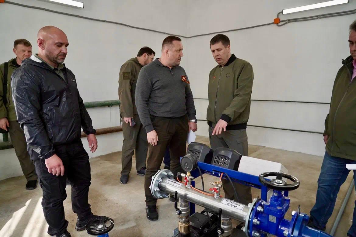 Делегация Нижегородской области оценила ход работ по восстановлению ДНР.