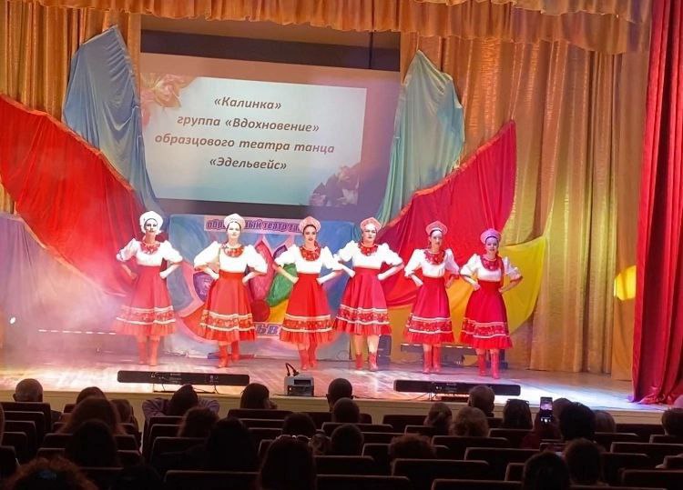 Отчетный концерт образцового театра танца «Эдельвейс» Урзуфского сельского Дома культуры.