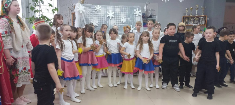 В Мангушской школе №1 прошло яркое театрализованное музыкальное представление по мотивам сказки «Морозко» . В Мангушской школе №1 прошло яркое театрализованное музыкальное представление по мотивам сказки «Морозко» .